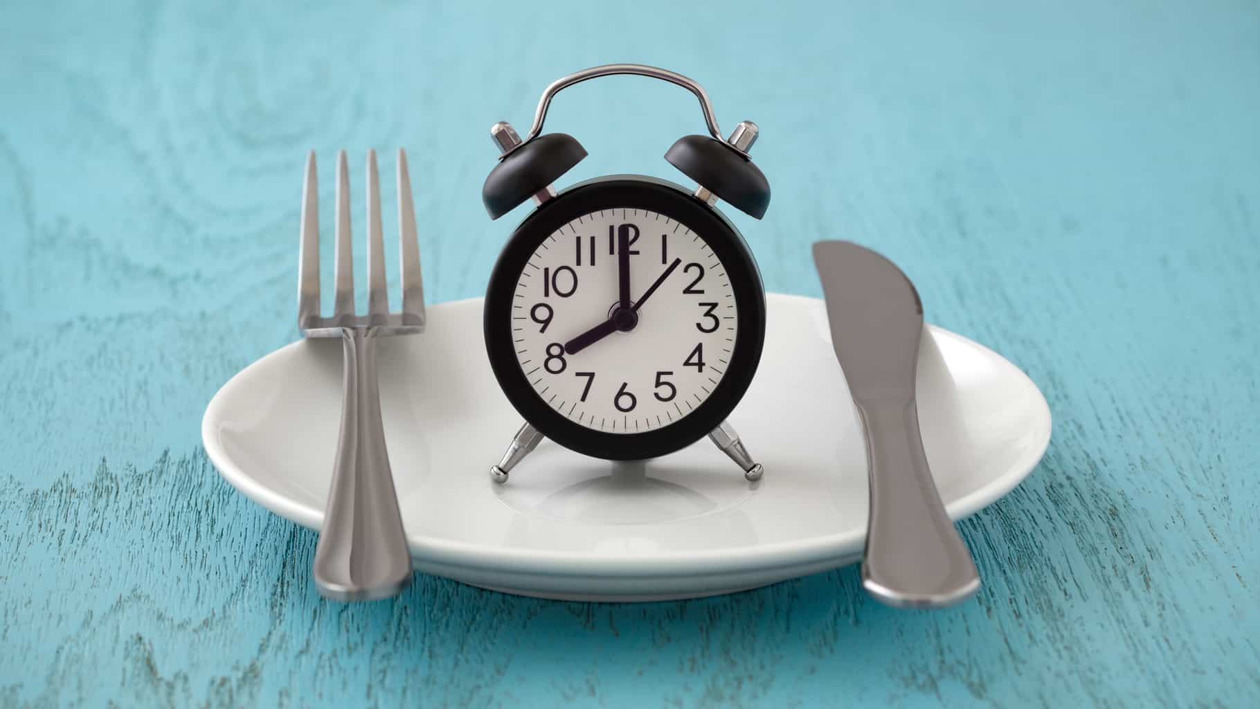 Fasting Offers No Special Weight Loss Benefits AND It May Cause Hidden Harm